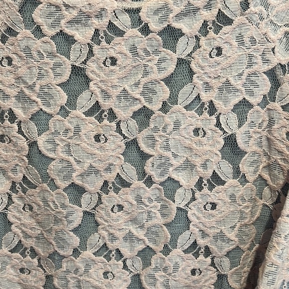 PINK lace casual top - Picture 2 of 3